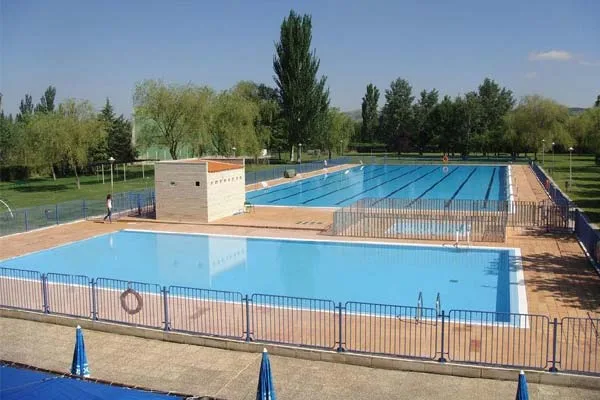 Piscina incluida en verano